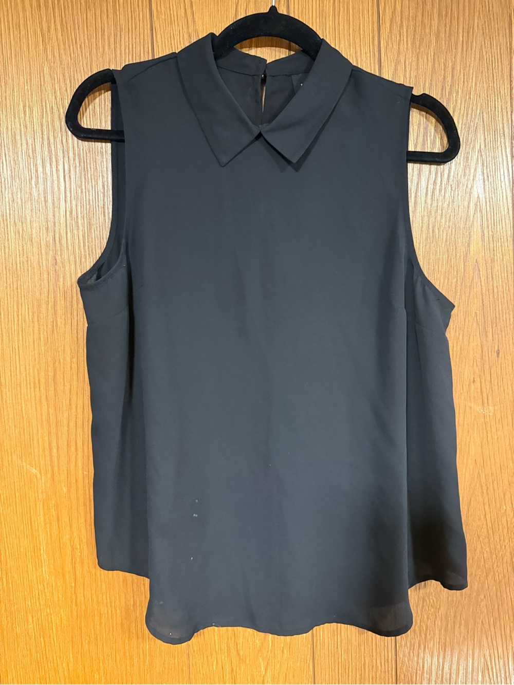 Who What Wear Sleeveless Collared Blouse - Black